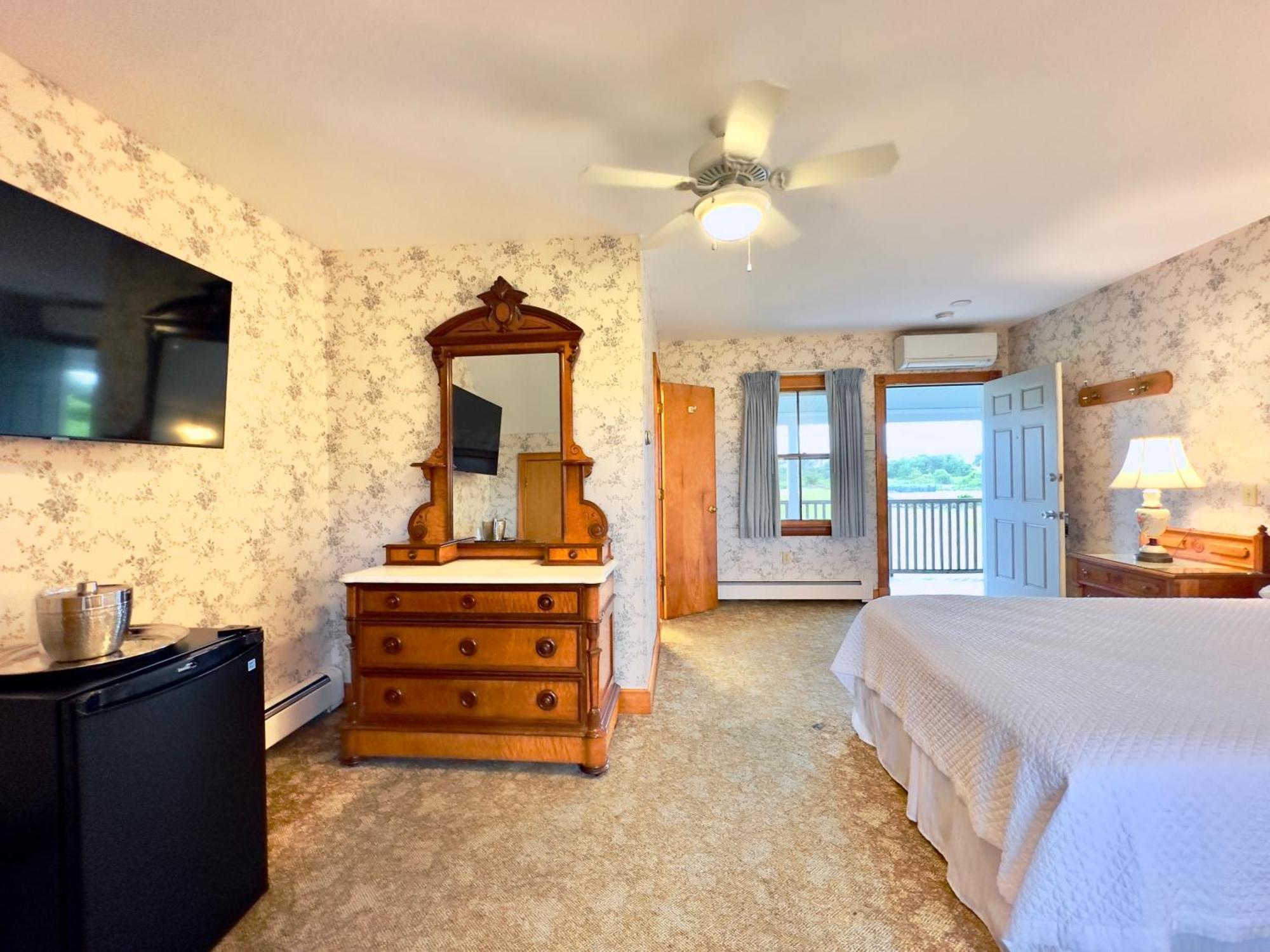 Rose Farm Inn Ню Шоръм Екстериор снимка